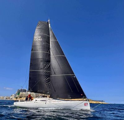 Tobias Johnsen Blackpearl Pogo 40 (9)