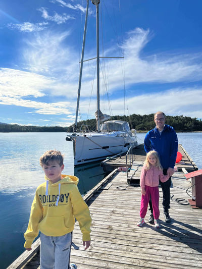 SV Leonora is also the storry about sailing as a family