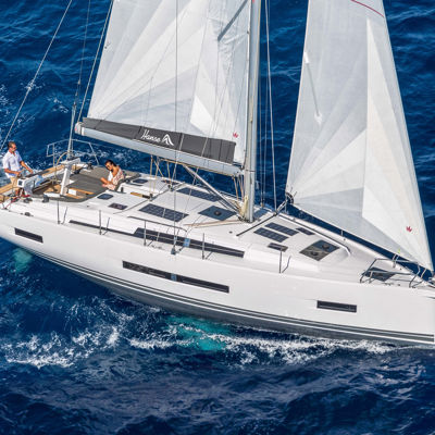 Hanse 410 Bilder Web Exterior 2 0011Webbi